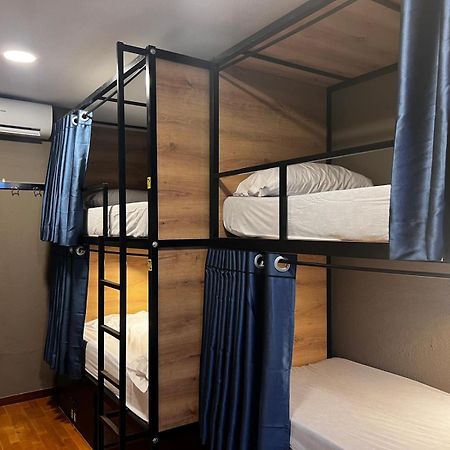 Hostel Estrella 20 Madrid Kültér fotó