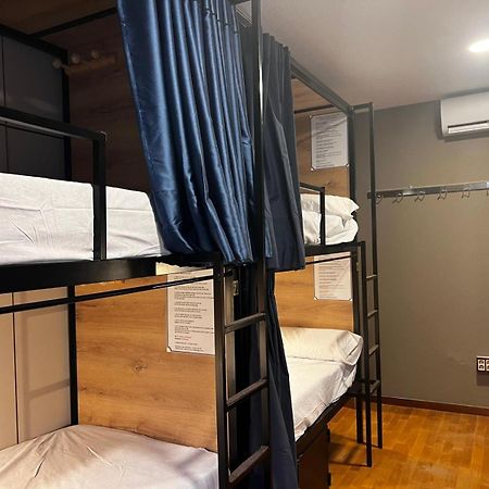 Hostel Estrella 20 Madrid Kültér fotó