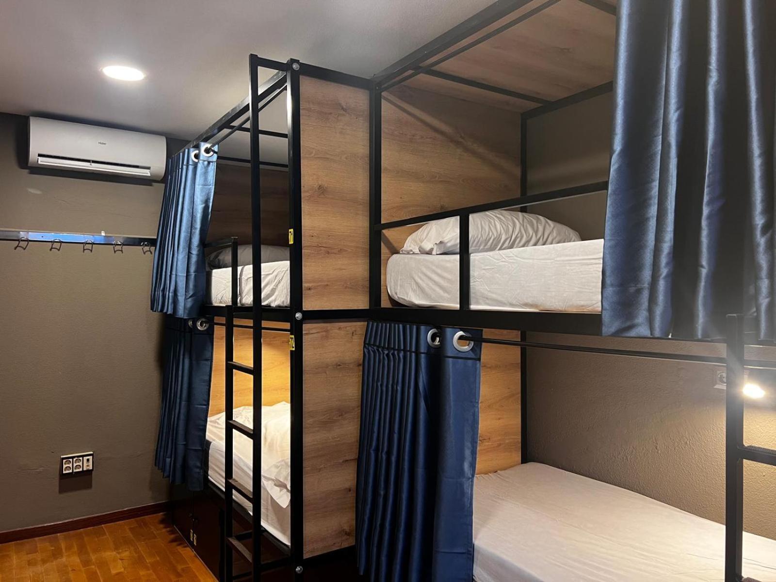Hostel Estrella 20 Madrid Kültér fotó