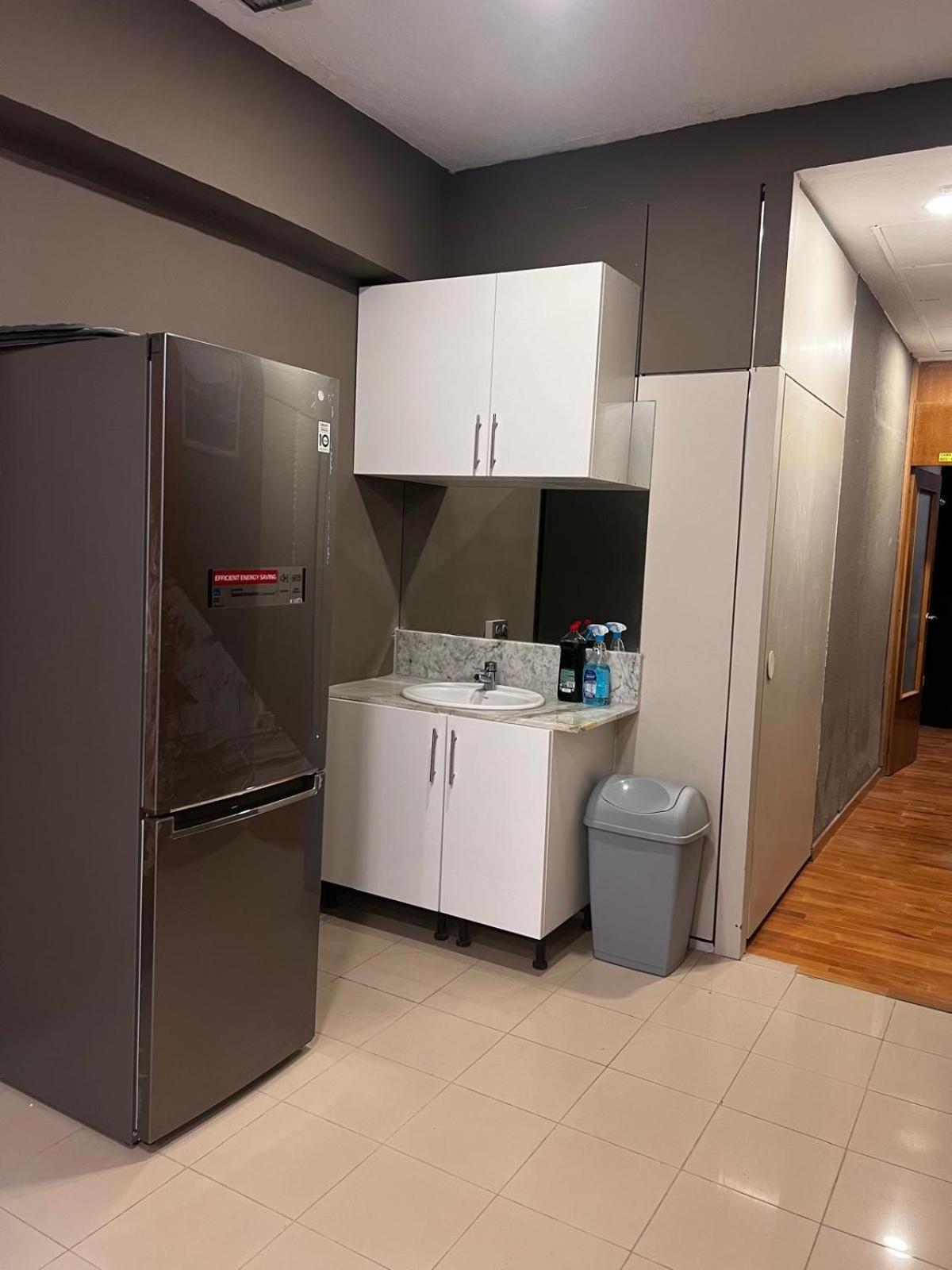 Hostel Estrella 20 Madrid Kültér fotó