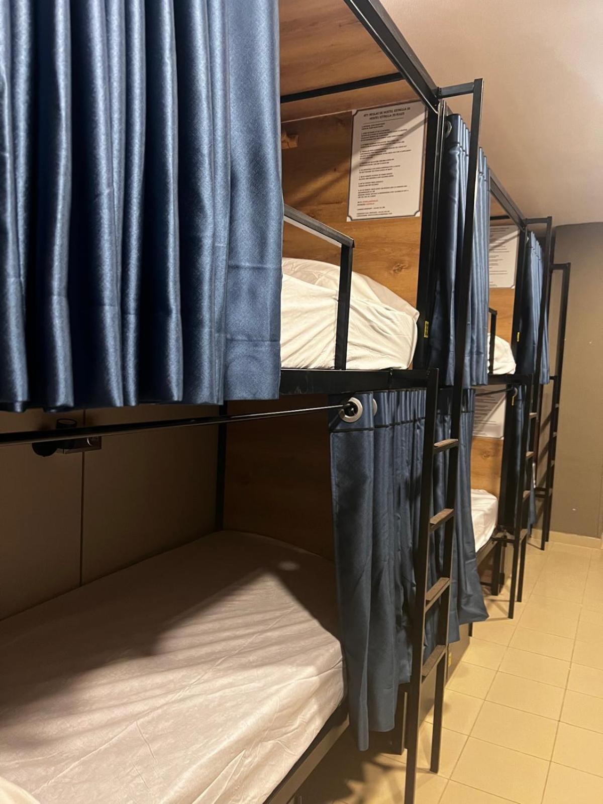 Hostel Estrella 20 Madrid Kültér fotó