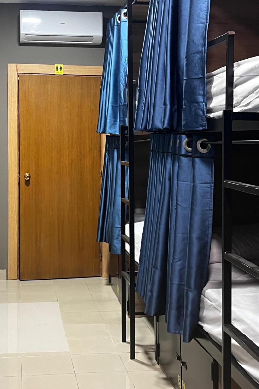 Hostel Estrella 20 Madrid Kültér fotó