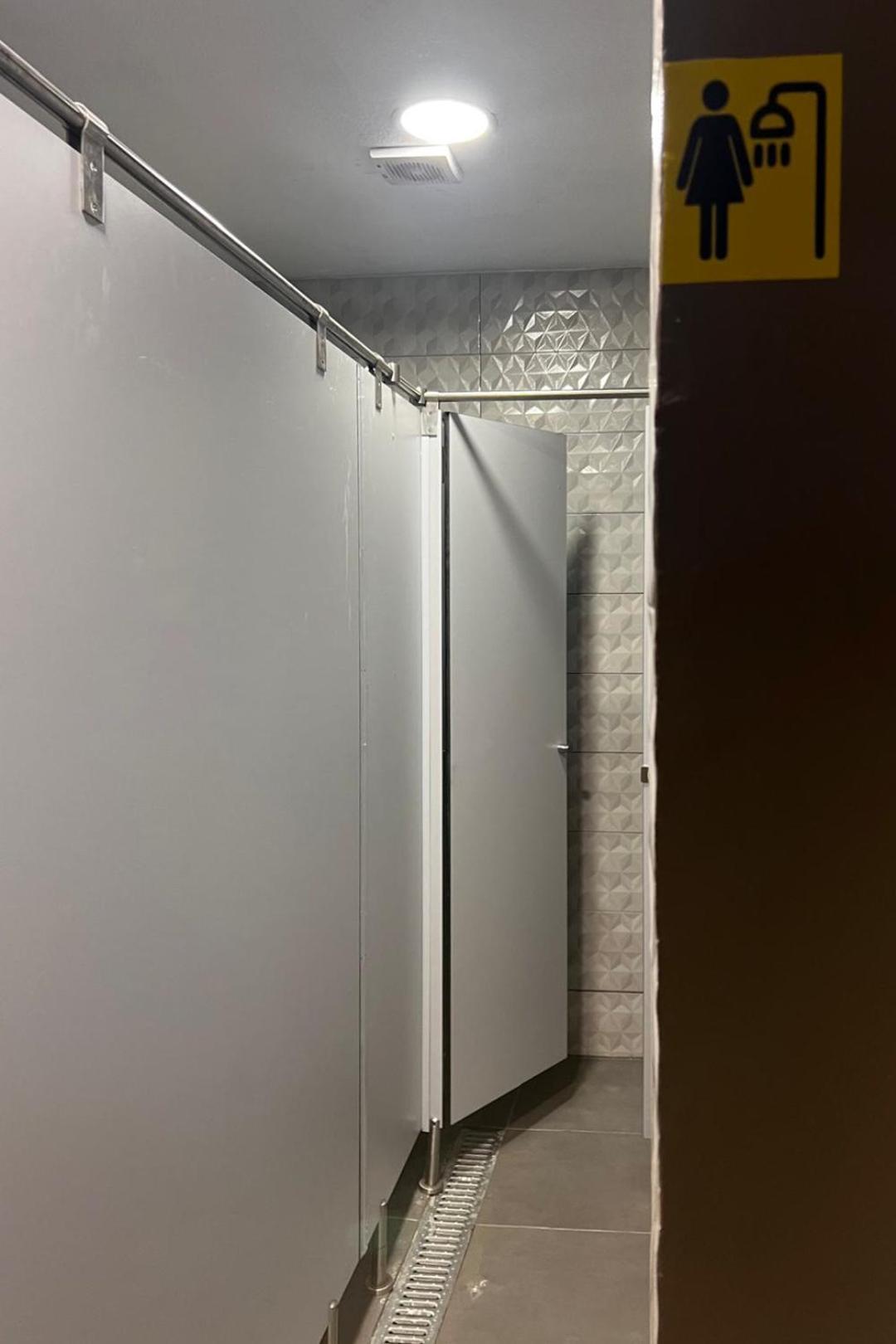 Hostel Estrella 20 Madrid Kültér fotó