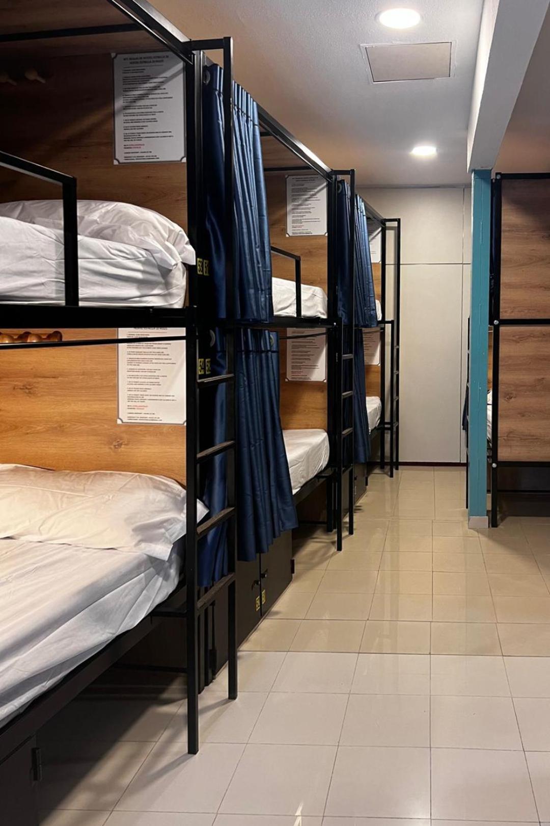 Hostel Estrella 20 Madrid Kültér fotó